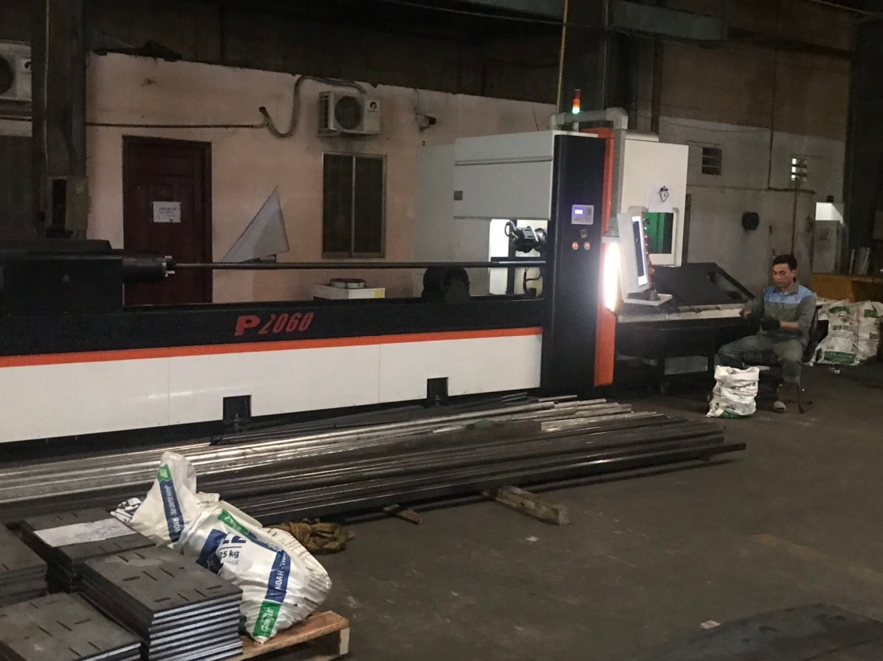 pipe cutting machine.jpg